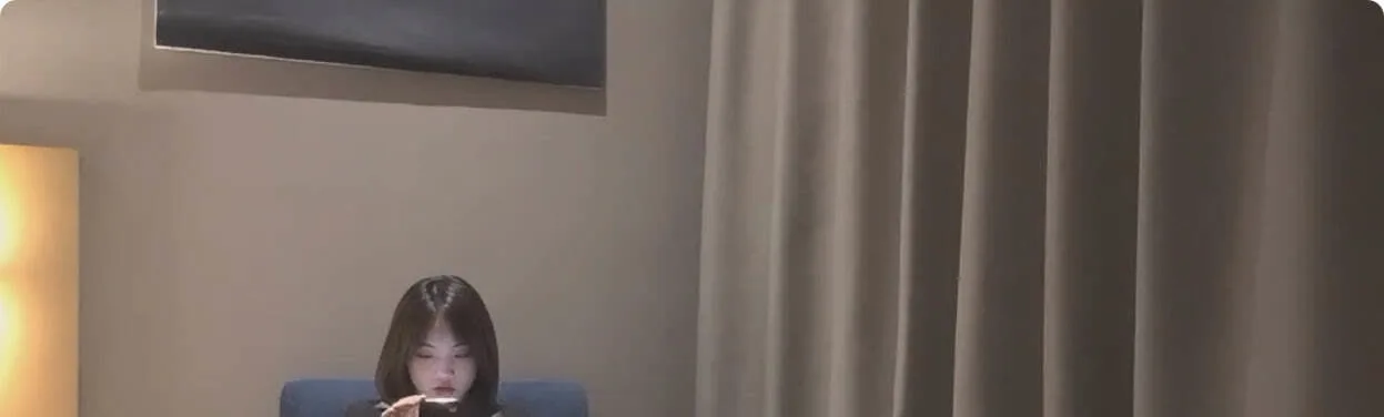 探花精选真心话大冒险系列 短发学妹输惨了 衣服一件件脱光光 骗她无套内射妹子紧张坏了