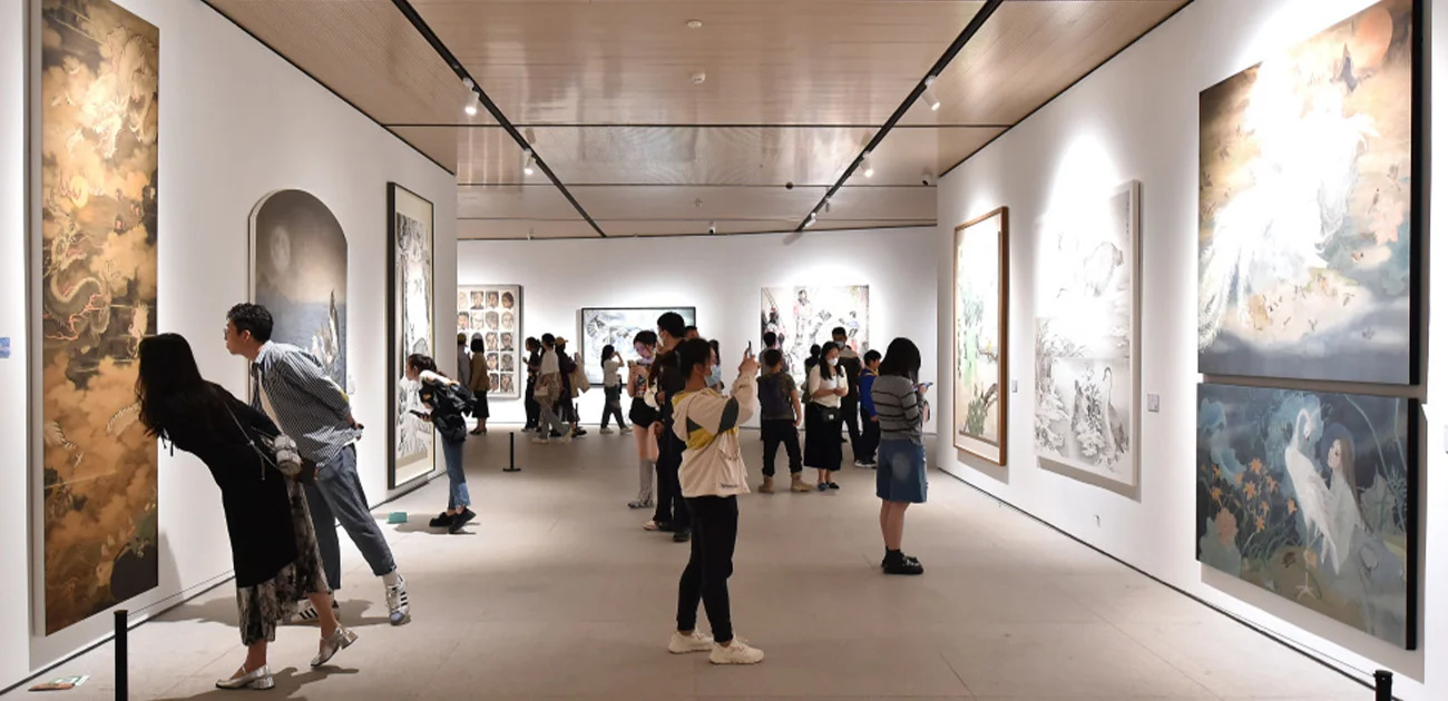 中央美术学院毕业展 13月32日 抄袭风波后续 学妹抄袭获奖学金6000元 学校借鉴论引公愤！
