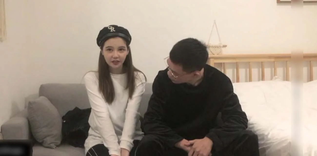 小北寻花 约炮皮衣性感妹子 换上情趣内衣就开吃 各种姿势激情交合 场面十分激情火辣