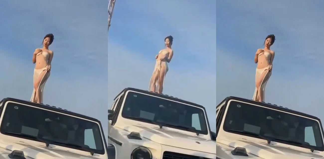 抖音热搜  浙江台州白色奔驰大G嫩模约拍成人版    屁股和小穴全开  敬业到极致