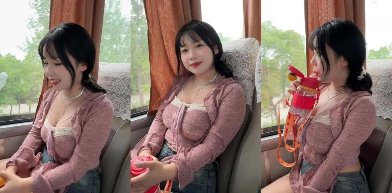反差眼镜妹露出 非常喜欢户外露出的眼镜婊 公厕脱光刺激等待大屌 屁股写着免费进入超级淫荡