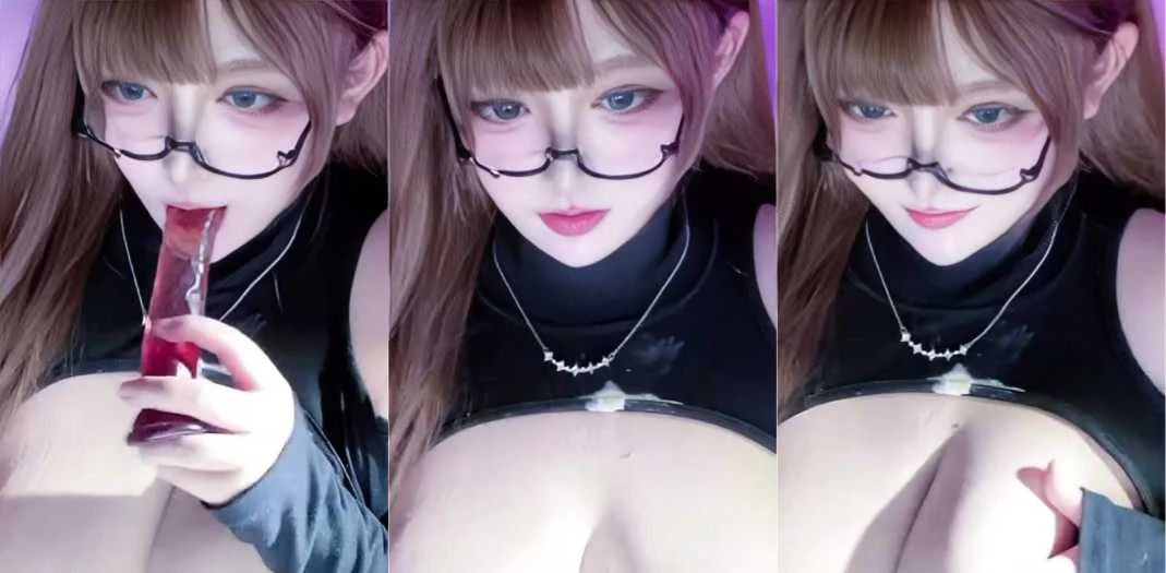 Stripchat巨乳女神IAmGia开票大秀 双视角记录炮机自慰喷水全过程 不让你错过每一个细节！