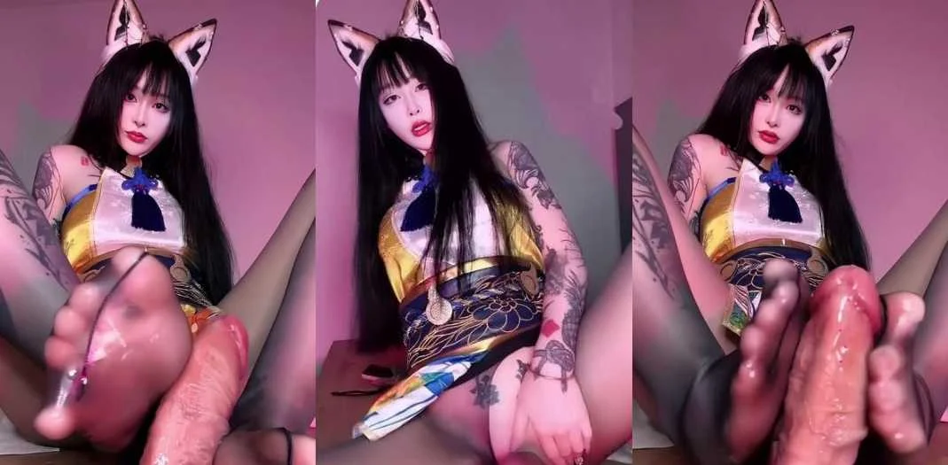 顶级反差御姐九条南无黑丝狐狸cos 性感女神在线足交插逼勾引 机长起飞必备神器！